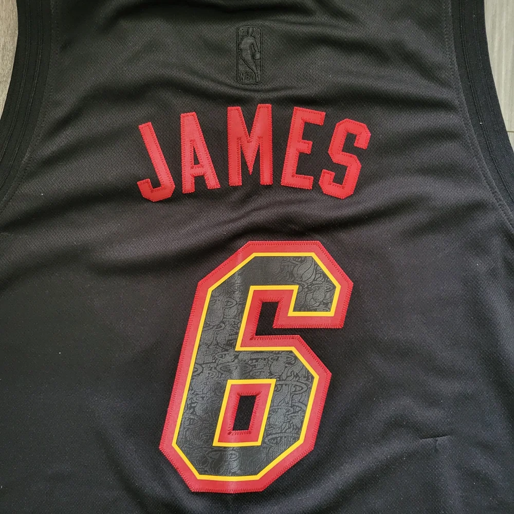 Adidas Black Heat Jersey Lebron James - Picture 4 of 6